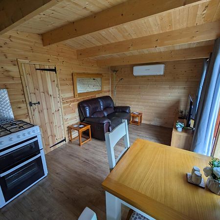 Cosy Cabin Stock Exterior foto