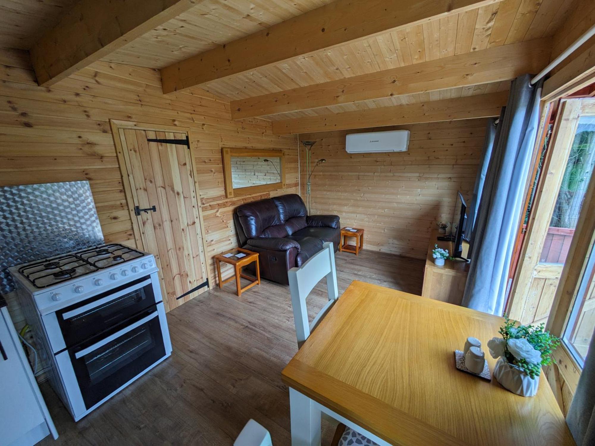 Cosy Cabin Stock Exterior foto